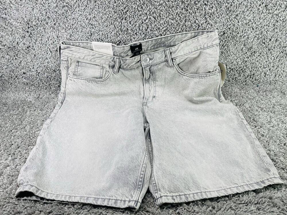 H&M Men’s Relaxed Fit Knee Length Jean Shorts Size 38 Light Grey Color New